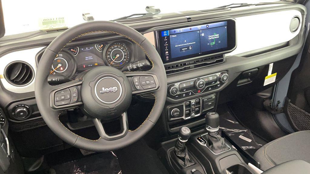 new 2025 Jeep Wrangler car, priced at $40,950