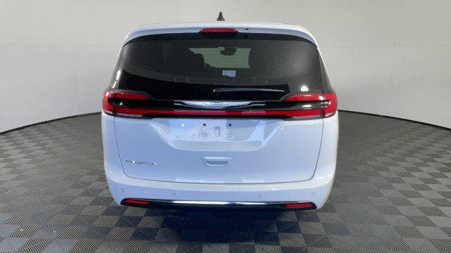 new 2025 Chrysler Pacifica car, priced at $45,425