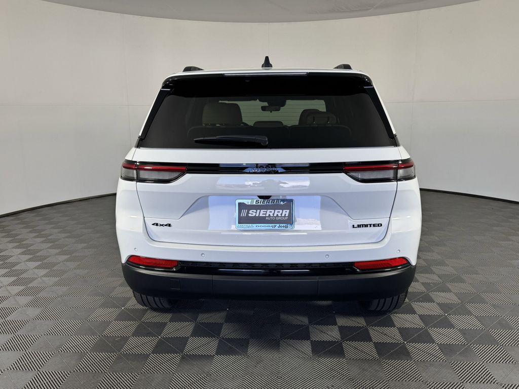 new 2025 Jeep Grand Cherokee car, priced at $48,550