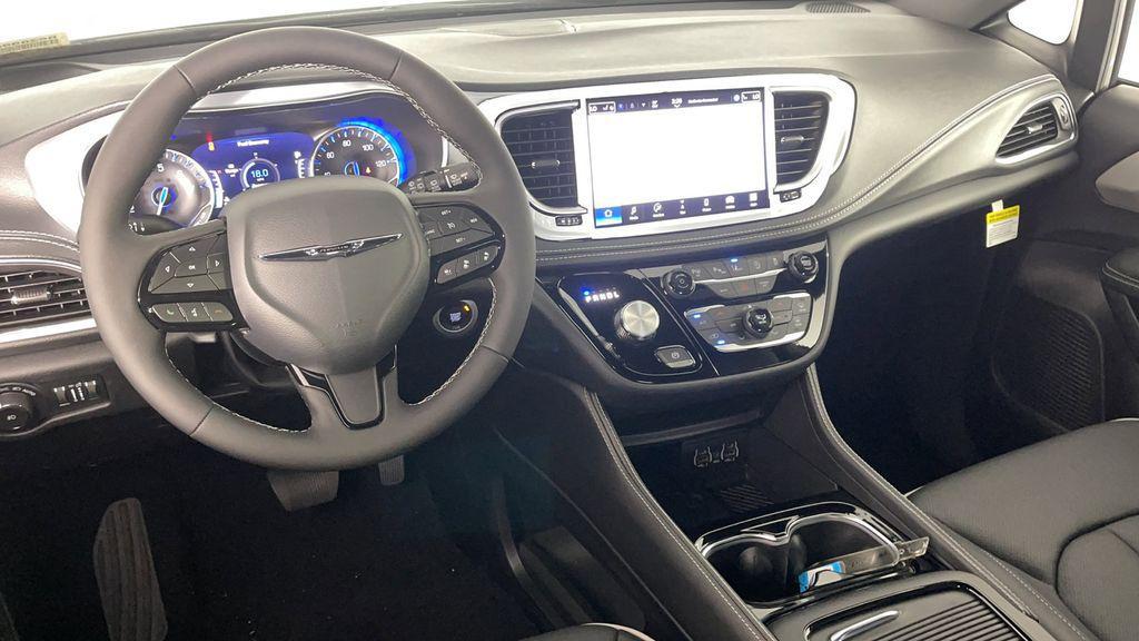 new 2025 Chrysler Pacifica car, priced at $47,750