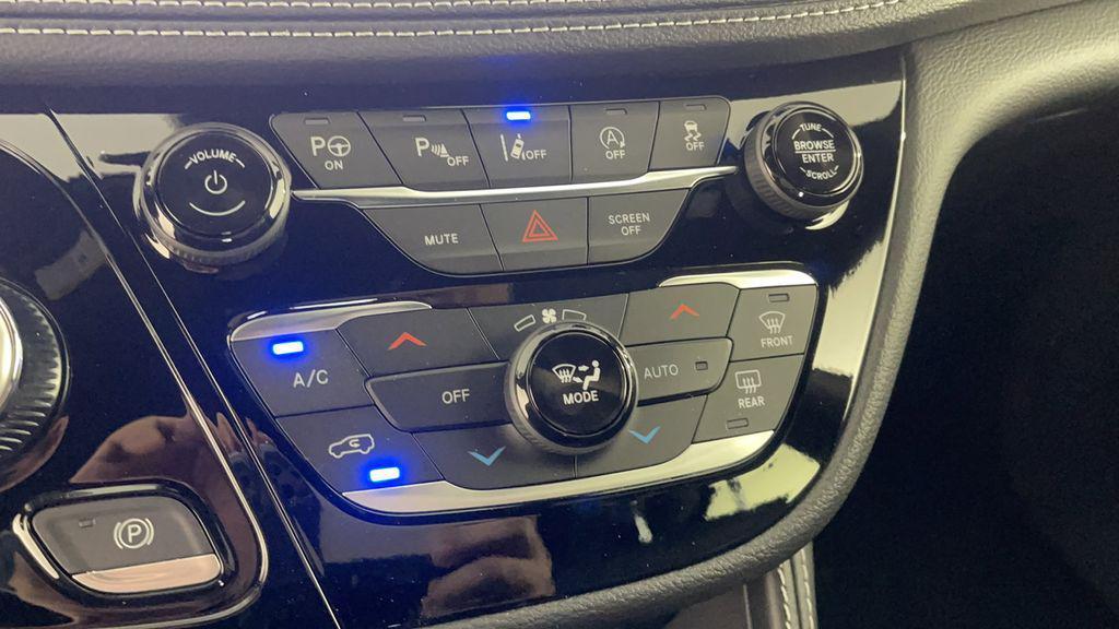 new 2025 Chrysler Pacifica car, priced at $47,750
