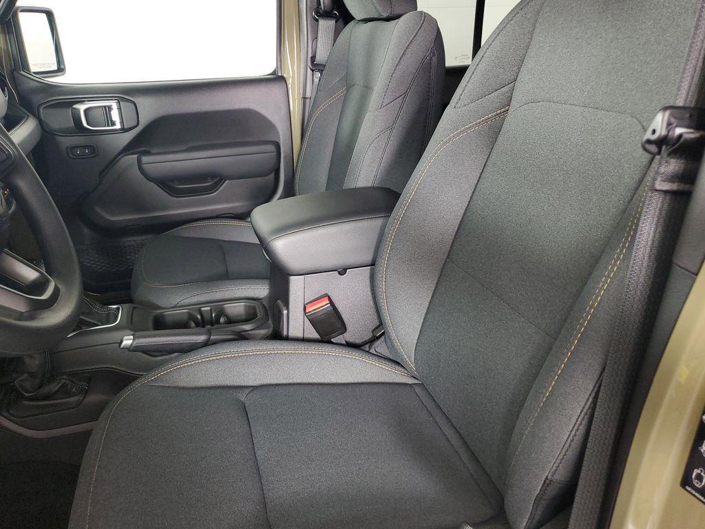 new 2025 Jeep Wrangler car, priced at $38,050