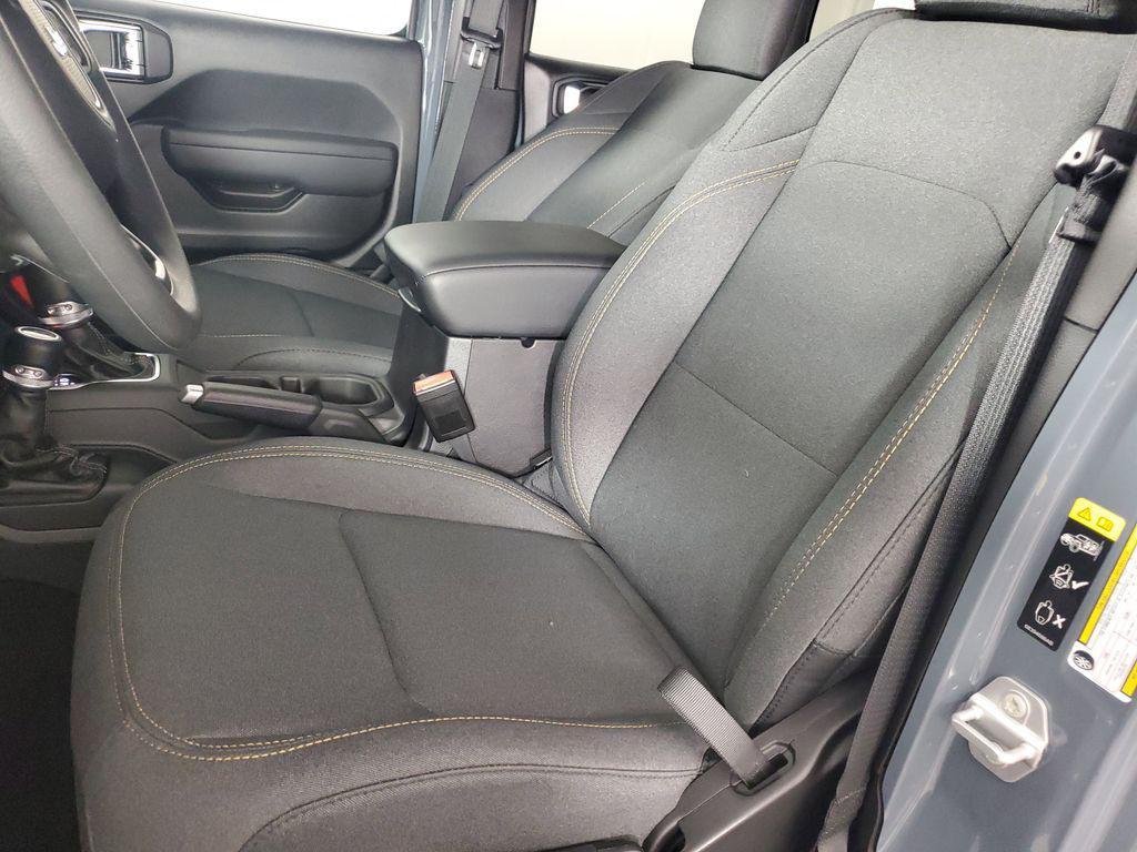 new 2025 Jeep Wrangler car, priced at $37,350