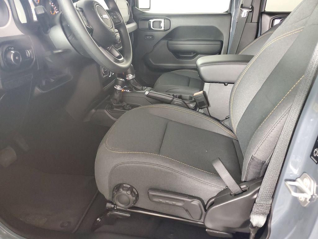 new 2025 Jeep Wrangler car, priced at $37,350