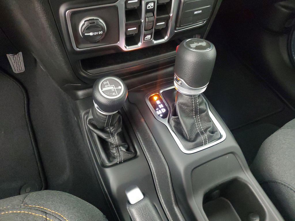 new 2025 Jeep Wrangler car, priced at $37,350