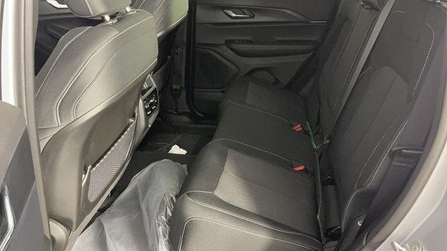 new 2025 Jeep Grand Cherokee car, priced at $40,175