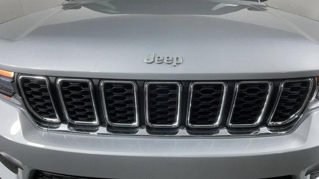 new 2025 Jeep Grand Cherokee car, priced at $40,175