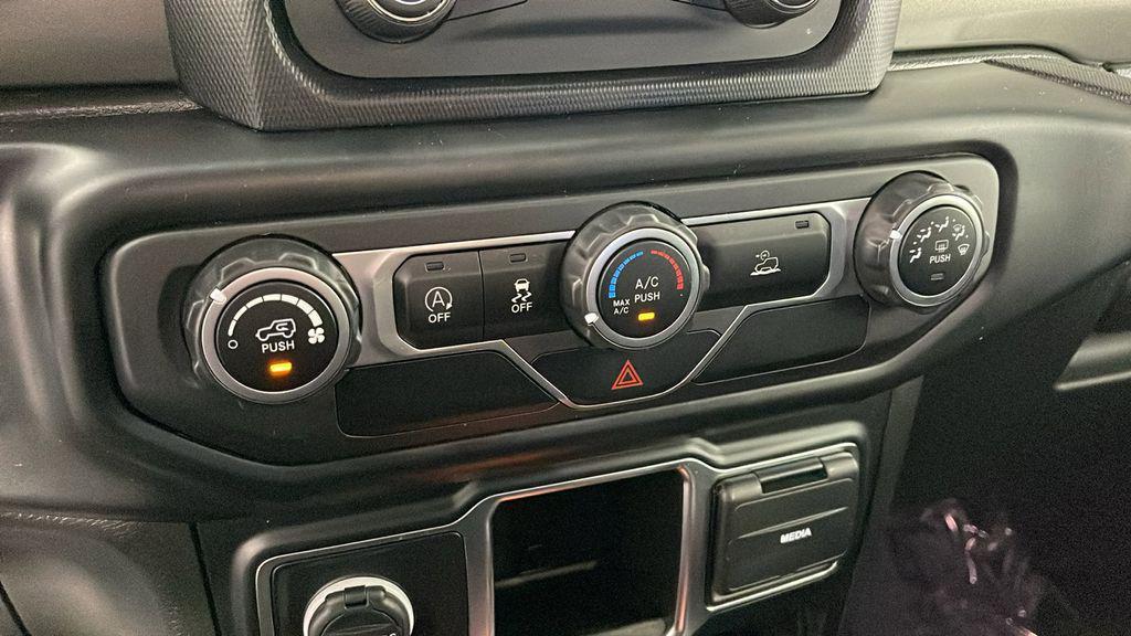 used 2021 Jeep Gladiator car, priced at $25,900