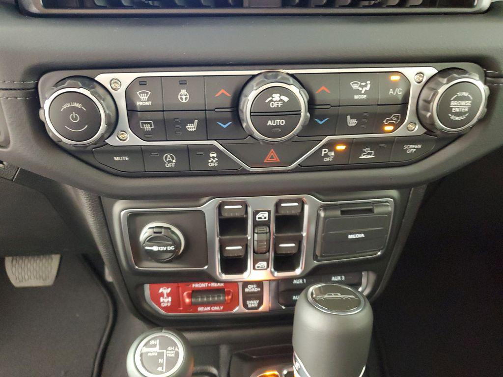 new 2025 Jeep Gladiator car, priced at $59,240