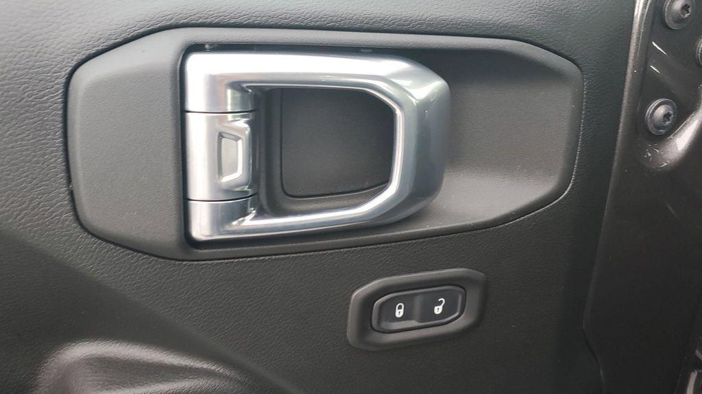 new 2026 Jeep Gladiator car, priced at $45,095