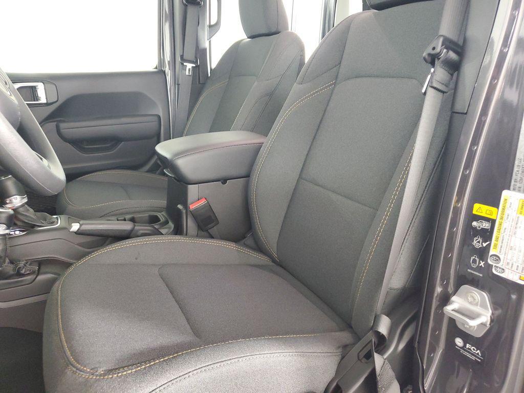 new 2026 Jeep Gladiator car, priced at $45,095