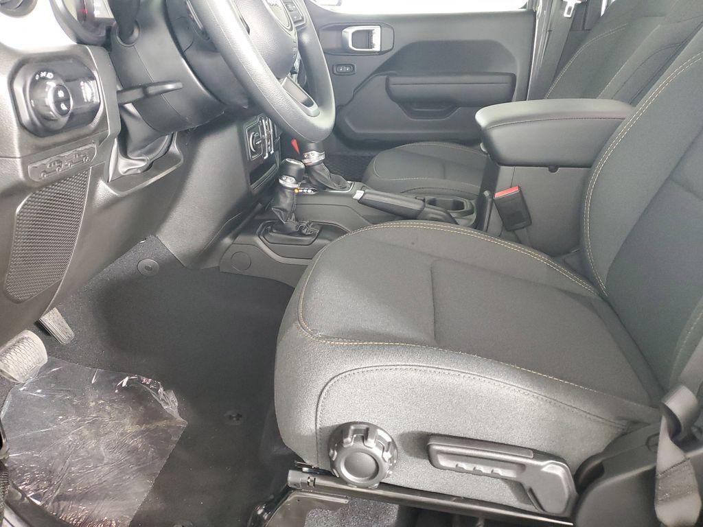 new 2026 Jeep Gladiator car, priced at $45,095