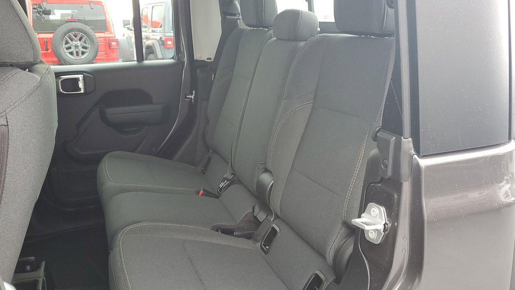 new 2026 Jeep Gladiator car, priced at $45,095