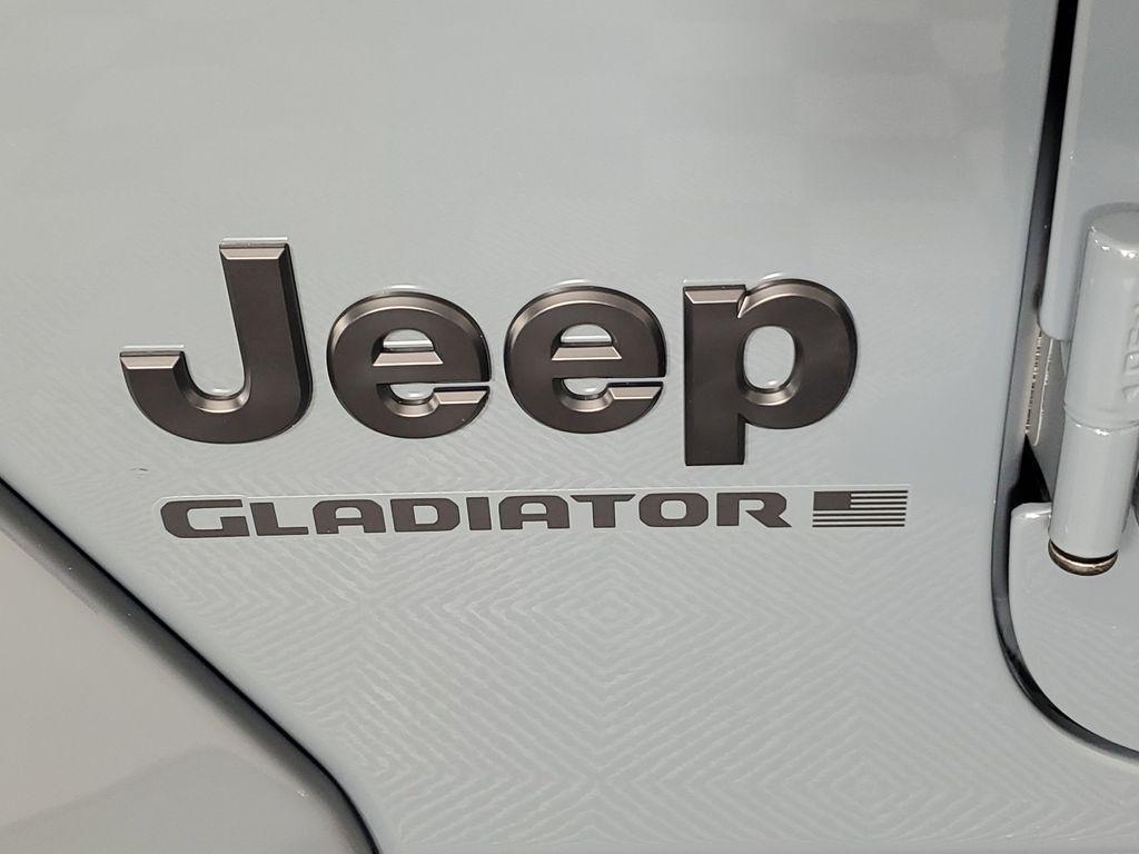 new 2025 Jeep Gladiator car, priced at $45,245
