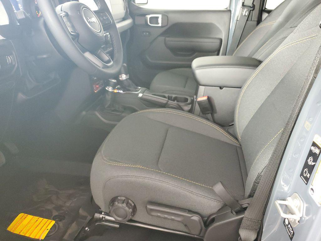 new 2025 Jeep Gladiator car, priced at $45,245