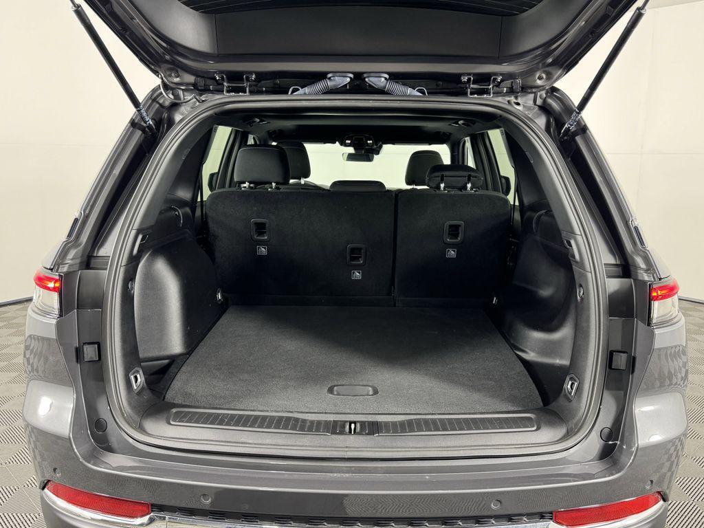used 2025 Jeep Grand Cherokee car, priced at $30,350