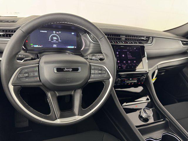 used 2025 Jeep Grand Cherokee car, priced at $33,901