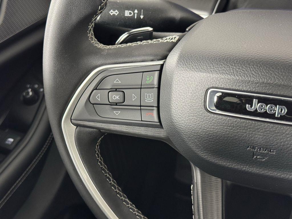 used 2025 Jeep Grand Cherokee car, priced at $30,350
