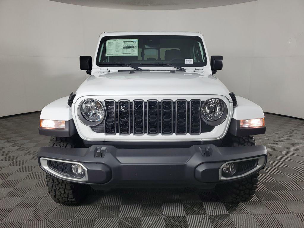 new 2025 Jeep Gladiator car, priced at $45,950