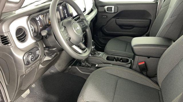 new 2025 Jeep Gladiator car, priced at $43,385