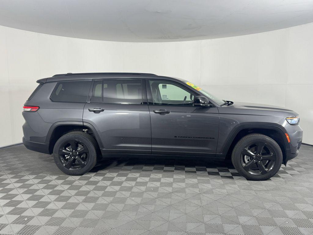 new 2024 Jeep Grand Cherokee L car, priced at $38,995