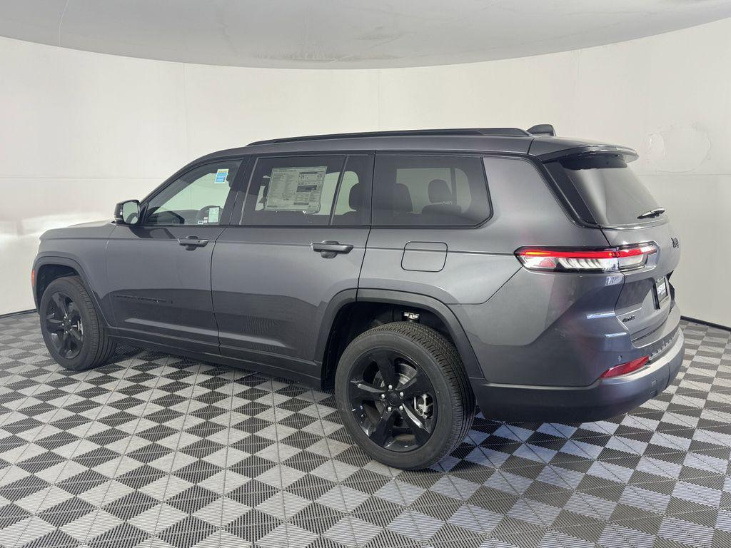 new 2024 Jeep Grand Cherokee L car, priced at $38,995