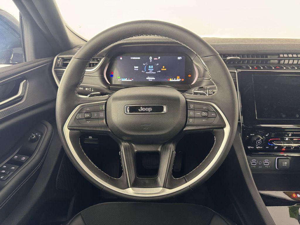 new 2024 Jeep Grand Cherokee L car, priced at $38,995
