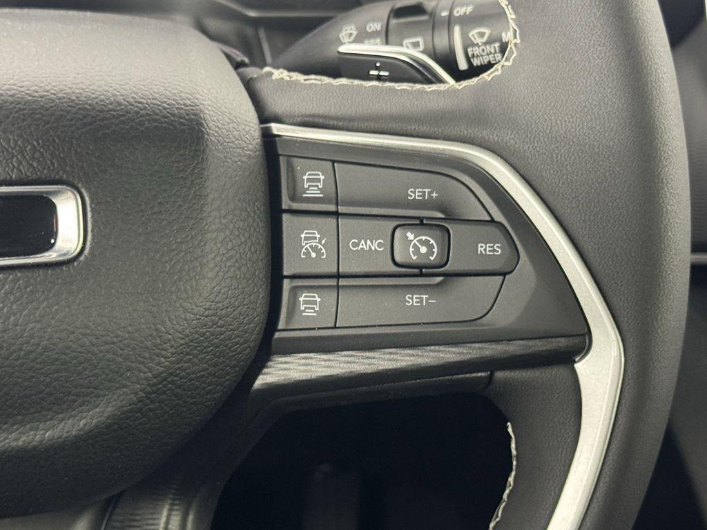 new 2024 Jeep Grand Cherokee L car, priced at $38,995