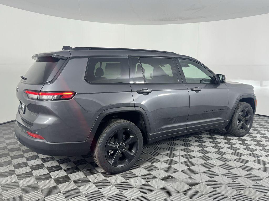 new 2024 Jeep Grand Cherokee L car, priced at $38,995