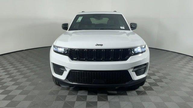 new 2025 Jeep Grand Cherokee car, priced at $46,575