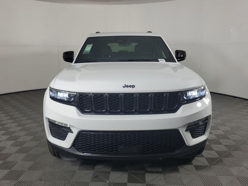 new 2025 Jeep Grand Cherokee car, priced at $49,300