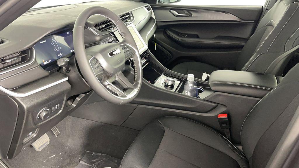 new 2025 Jeep Grand Cherokee L car, priced at $36,950