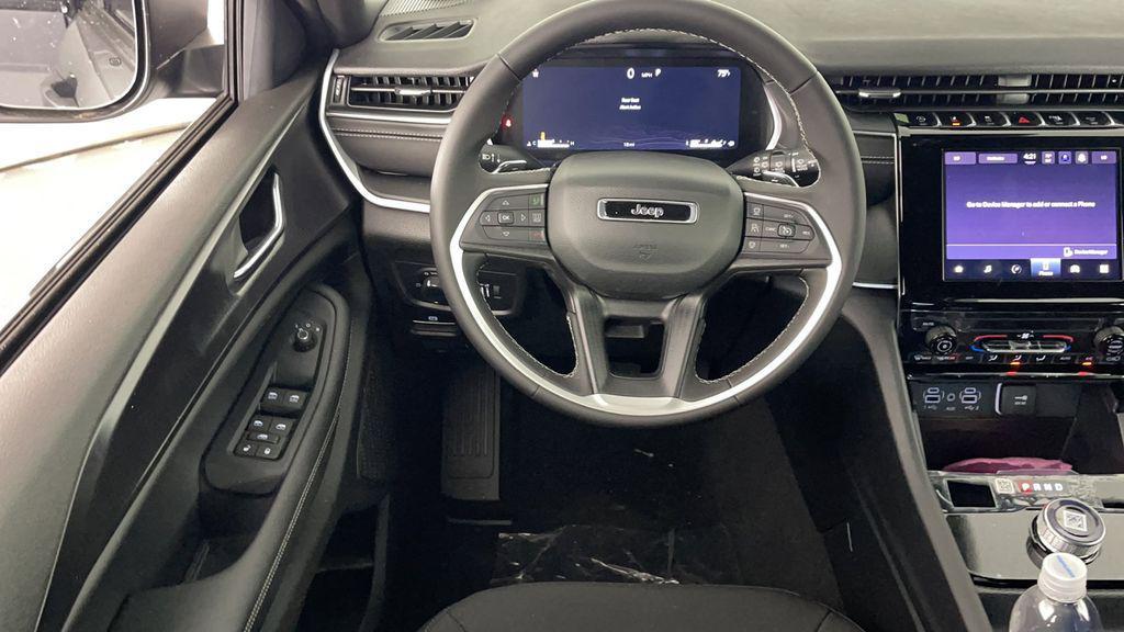 new 2025 Jeep Grand Cherokee L car, priced at $36,950