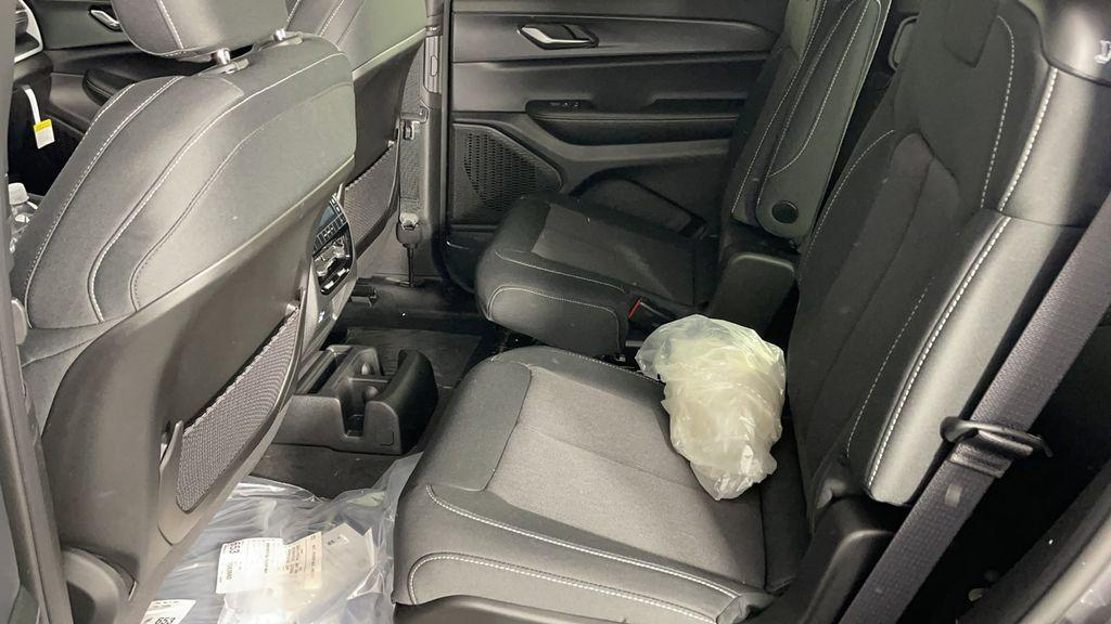 new 2025 Jeep Grand Cherokee L car, priced at $36,950