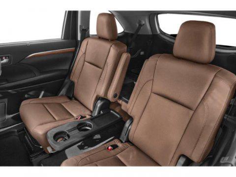 used 2019 Toyota Highlander Hybrid car, priced at $35,837