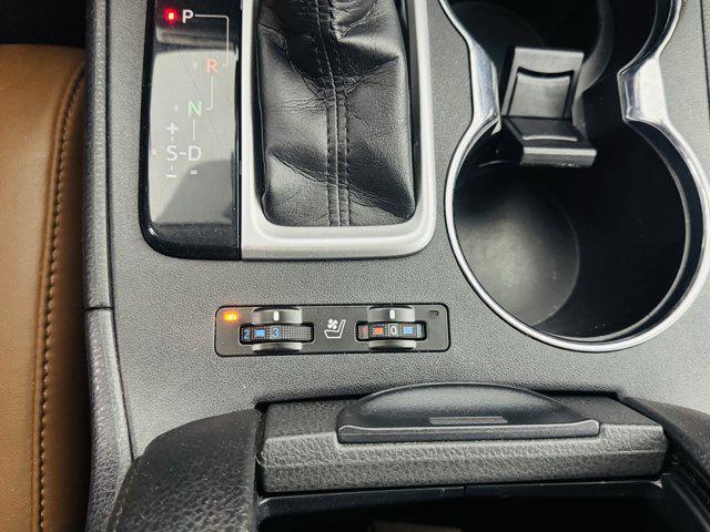 used 2019 Toyota Highlander Hybrid car, priced at $35,837