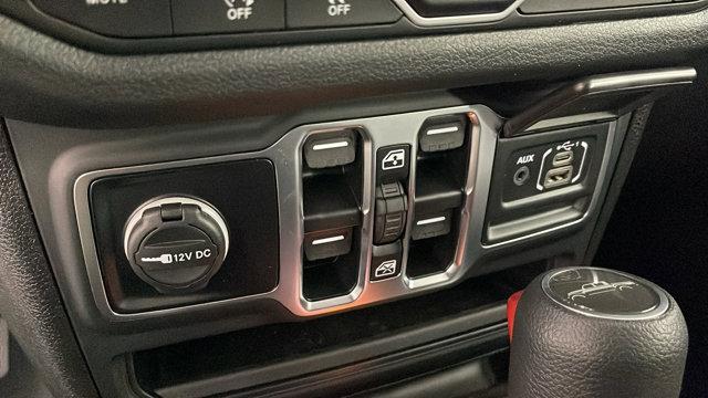 new 2025 Jeep Gladiator car, priced at $53,380
