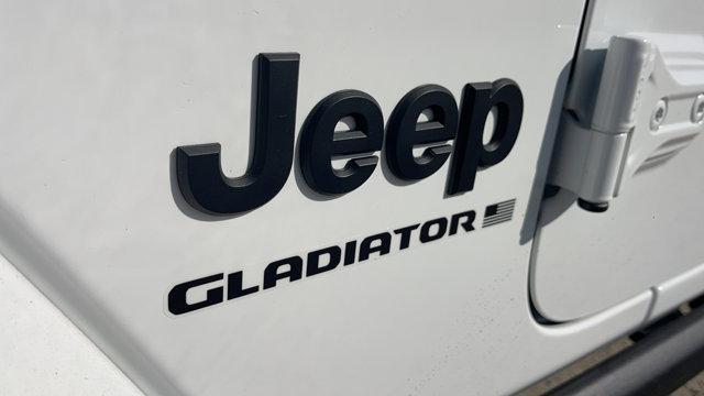 new 2024 Jeep Gladiator car, priced at $50,985