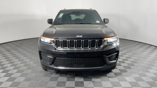 new 2025 Jeep Grand Cherokee car, priced at $40,175