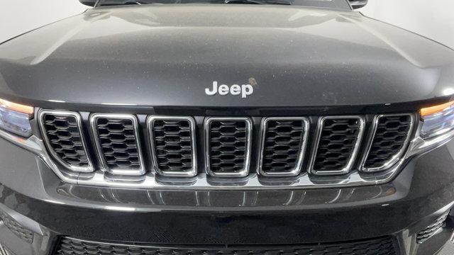 new 2025 Jeep Grand Cherokee car, priced at $40,175