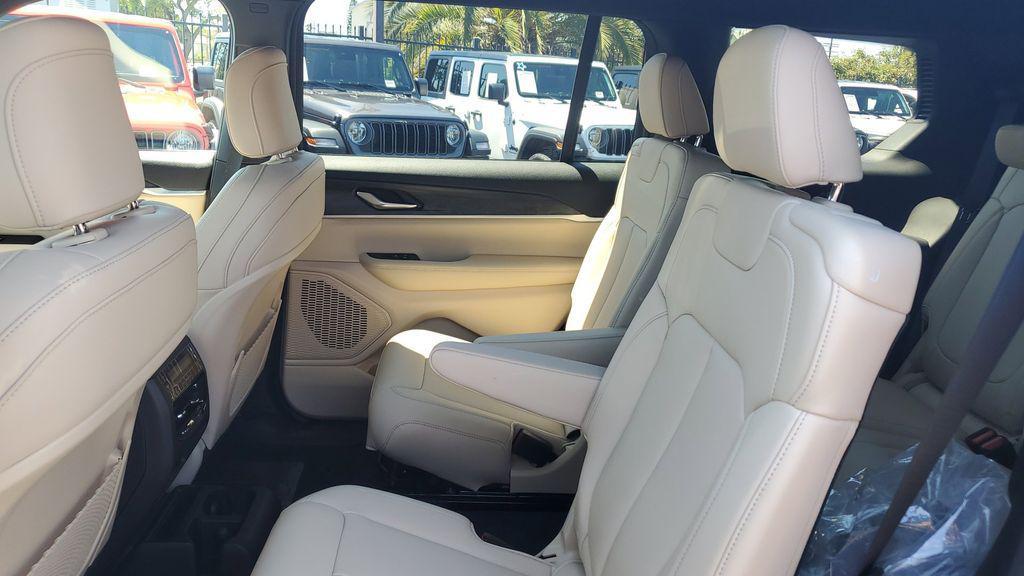 new 2025 Jeep Grand Cherokee L car, priced at $46,850