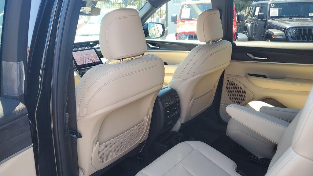 new 2025 Jeep Grand Cherokee L car, priced at $46,850