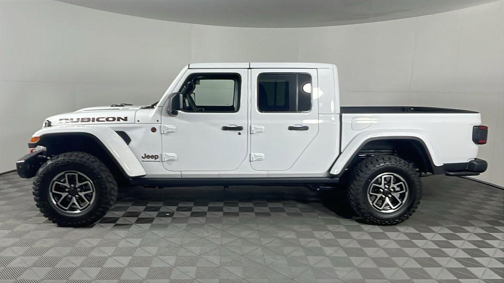 new 2025 Jeep Gladiator car, priced at $52,450