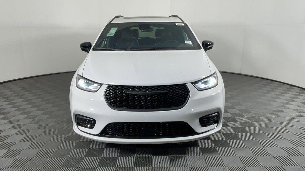 new 2025 Chrysler Pacifica car, priced at $47,150