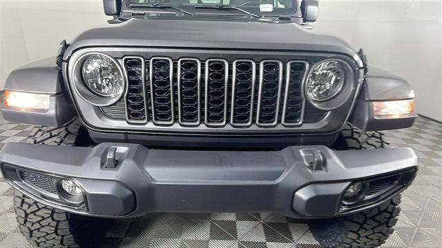 new 2025 Jeep Gladiator car, priced at $43,591