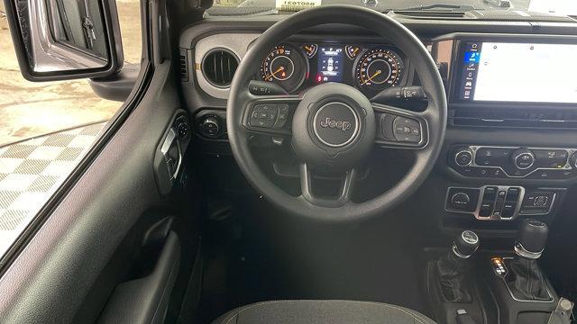 new 2025 Jeep Gladiator car, priced at $43,591
