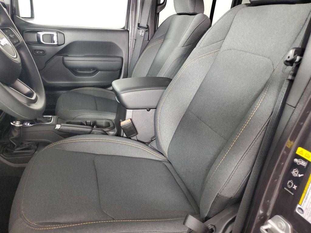 new 2025 Jeep Wrangler car, priced at $37,350