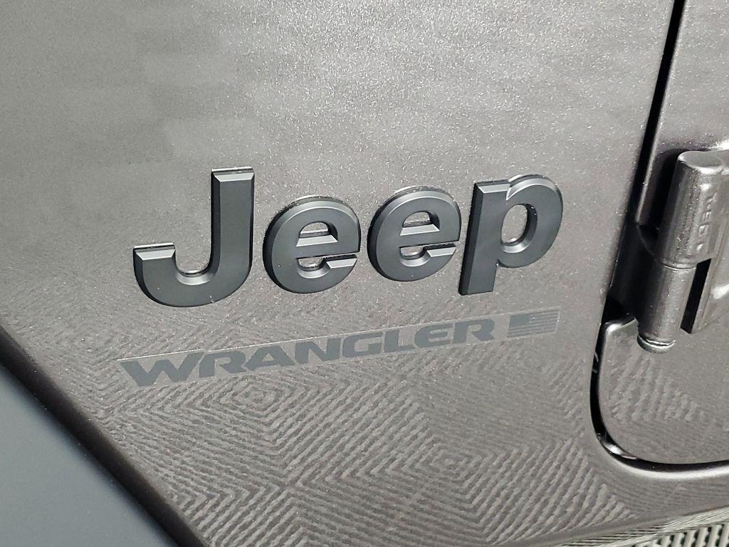 new 2025 Jeep Wrangler car, priced at $37,350