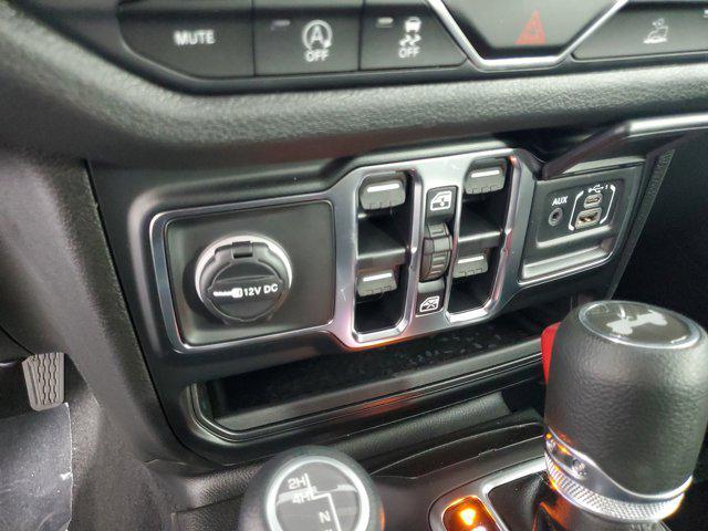 new 2025 Jeep Wrangler car, priced at $43,975