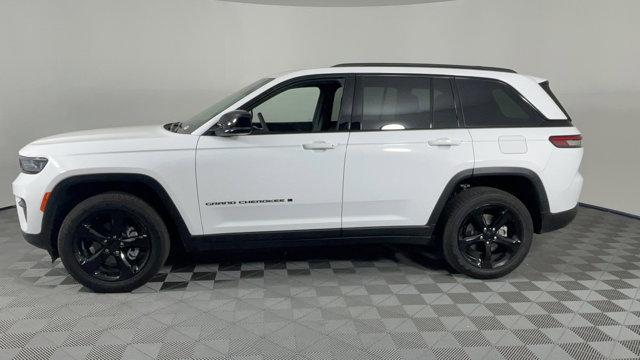 used 2024 Jeep Grand Cherokee car, priced at $36,994